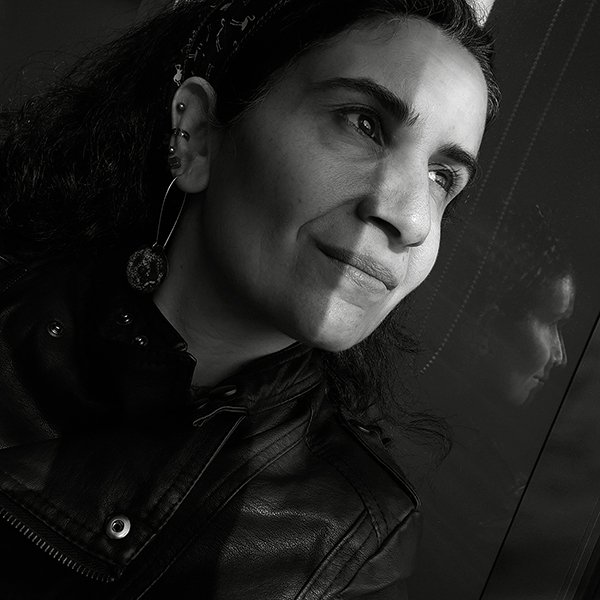 Arzu Kirazlı Kimdir?